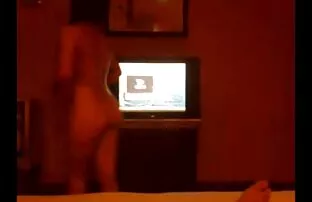 XXX یک دختر زیبا زندگی جنسی خود را در یک عکس کوسکیر خلسه متنوع کرده است