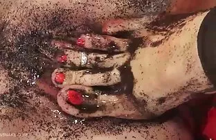 XXX یک زن بزرگتر یک پسر جوان را عکس کیر وکوس سکسی لگد می زند