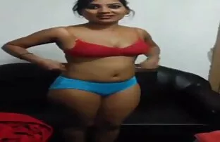 XXX این جانور قرمز عکس کیردختر رنگ می خواست الاغش را امتحان کند