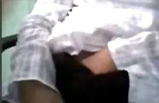 XXX احمق شلوغی که در سرما عکس کیر توی کوس انگشت می زند