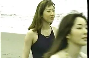 XXX زن و شوهر بزرگتر ورزش ها را با عکس کیرکوس کون سه نفر اغوا کردند