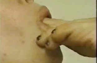 XXX یک زن بالغ عاشق شگفتی های جوان عکس کیر لای کوس است